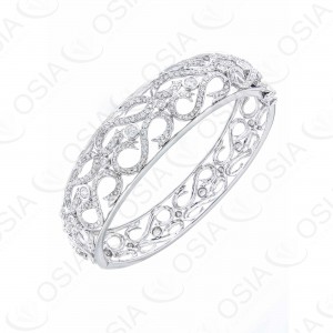 18 KARAT DIAMOND BANGLE