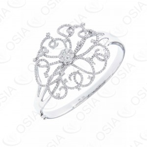 18 KARAT DIAMOND BANGLE