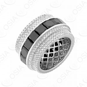 18 KARAT DIAMOND RING