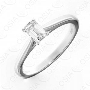 18 KARAT DIAMOND RING